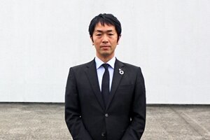 厚生産業株式会社_里村社長.jpg