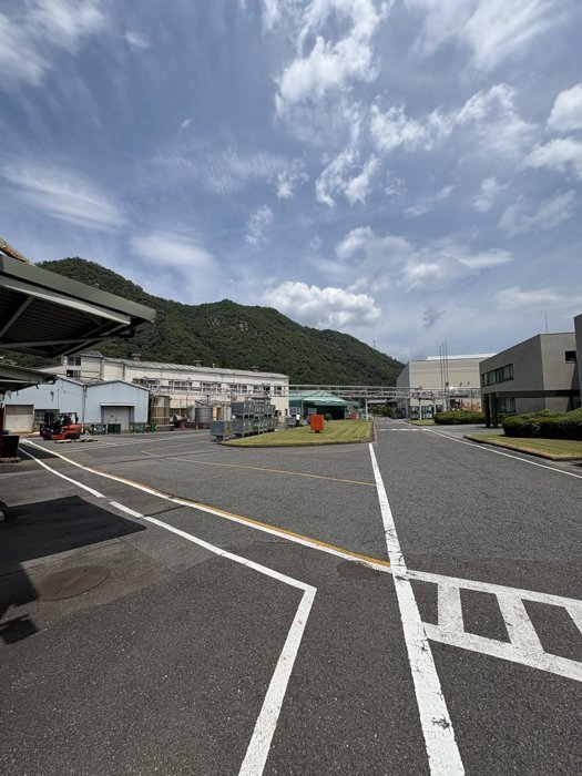 山あいに広がる大福製紙の工場